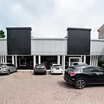 Reddoorz Plus Near Thamrin Plaza Medan