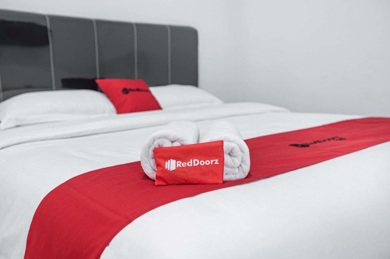 Reddoorz Near Thamrin Plaza Wisma tamu